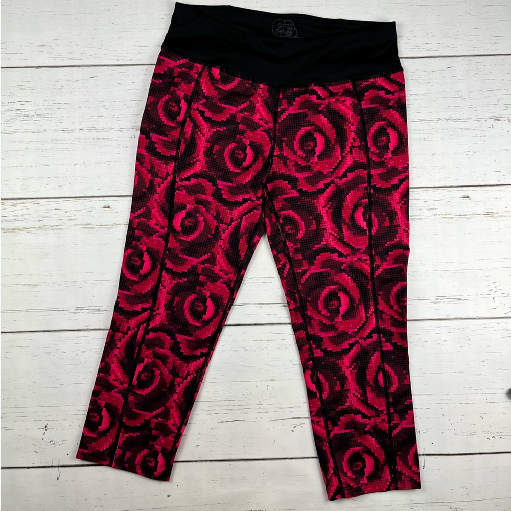Betsey Johnson Pixel Rose Capri Leggings M